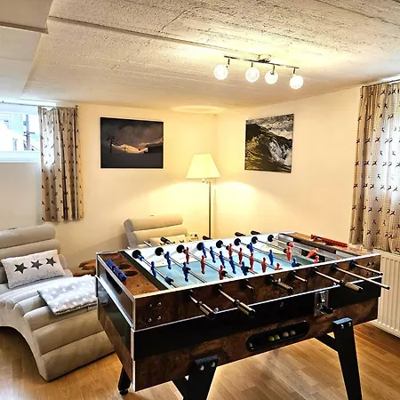 Haus Klinsterwald Dağ evi *